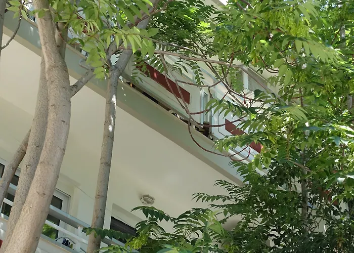 Bristol Aparthotel 2*