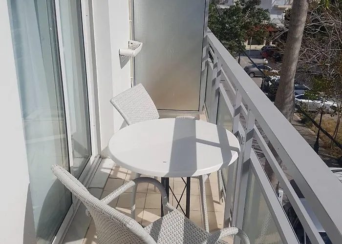 Bristol Aparthotel 2*