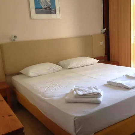 Bristol Aparthotel 2*