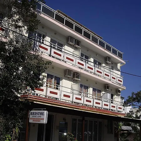 Bristol Aparthotel 2*