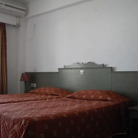 Bristol Aparthotel 2*