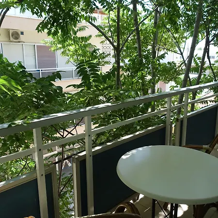 מלון דירות Bristol 2*