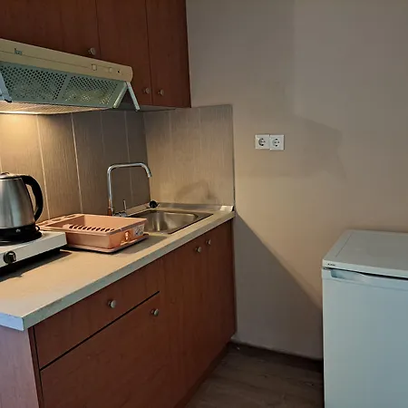 מלון דירות Bristol 2*